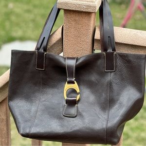 Dooney & Bourke bag. Gorgeous!